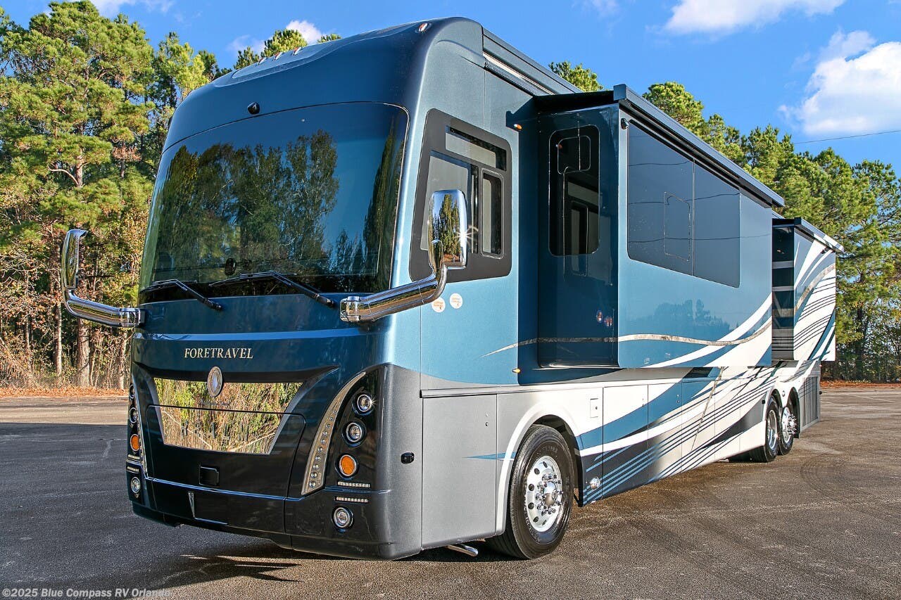 2025 Realm FS605 Presidential Series  LVMS by Foretravel from Blue Compass RV Orlando in Casselberry, Florida