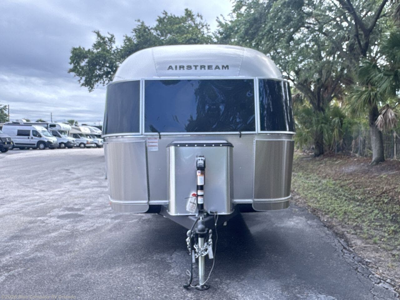 New 2025 Airstream Globetrotter 25FB Twin available in Casselberry, Florida