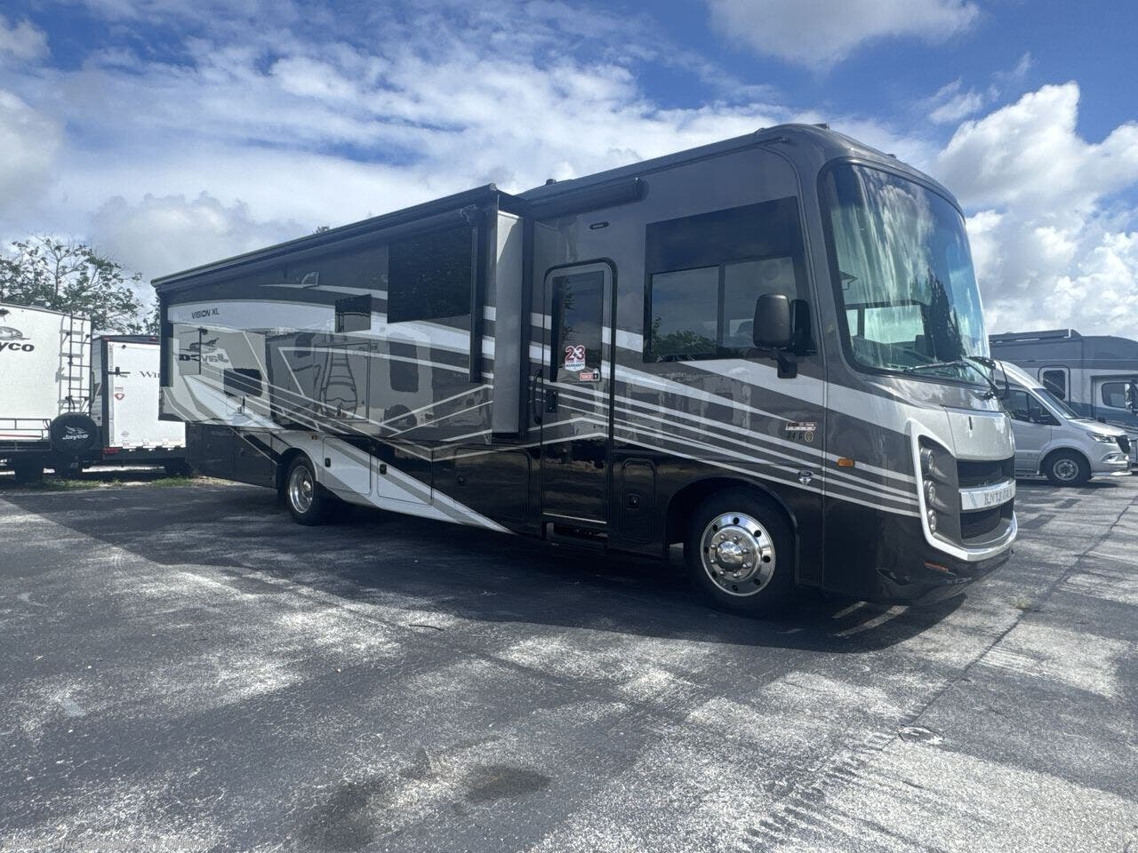 New 2026 Entegra Coach Vision XL 31UL available in Casselberry, Florida