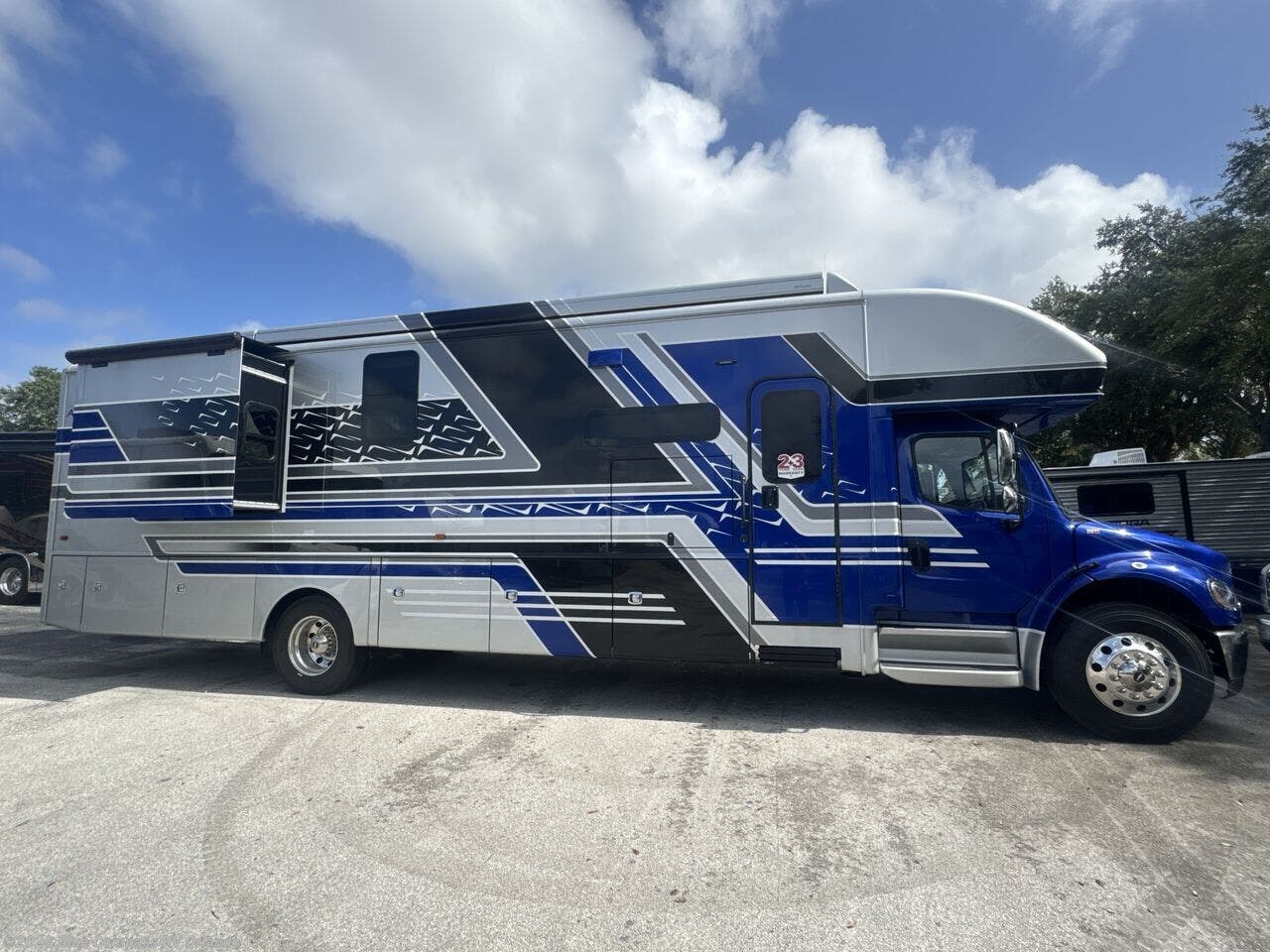 New 2026 Entegra Coach Accolade XL 37K available in Casselberry, Florida