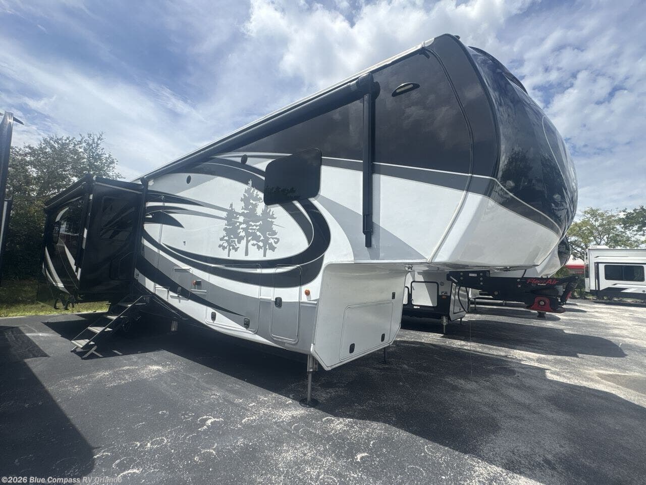 2018 Keystone Redwood 3821rl Redwood #UT42032 - For Sale in Casselberry, FL