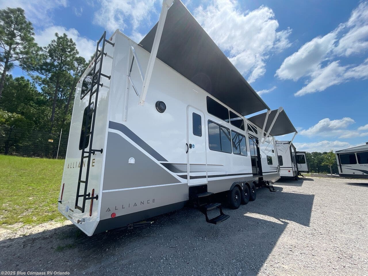 New 2026 Alliance RV Benchmark 44LFT available in Casselberry, Florida