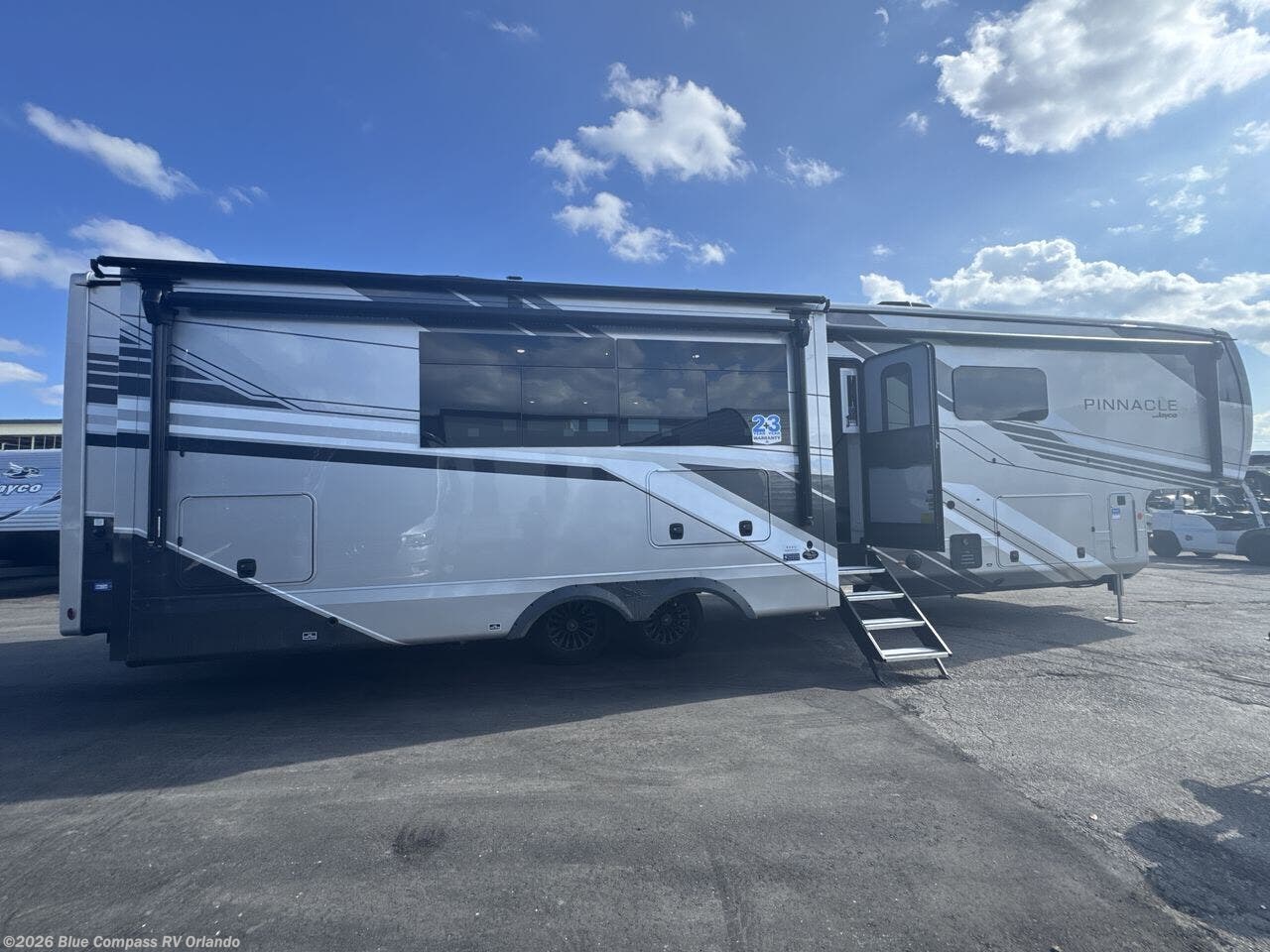 New 2026 Jayco Pinnacle 38FBRK available in Casselberry, Florida