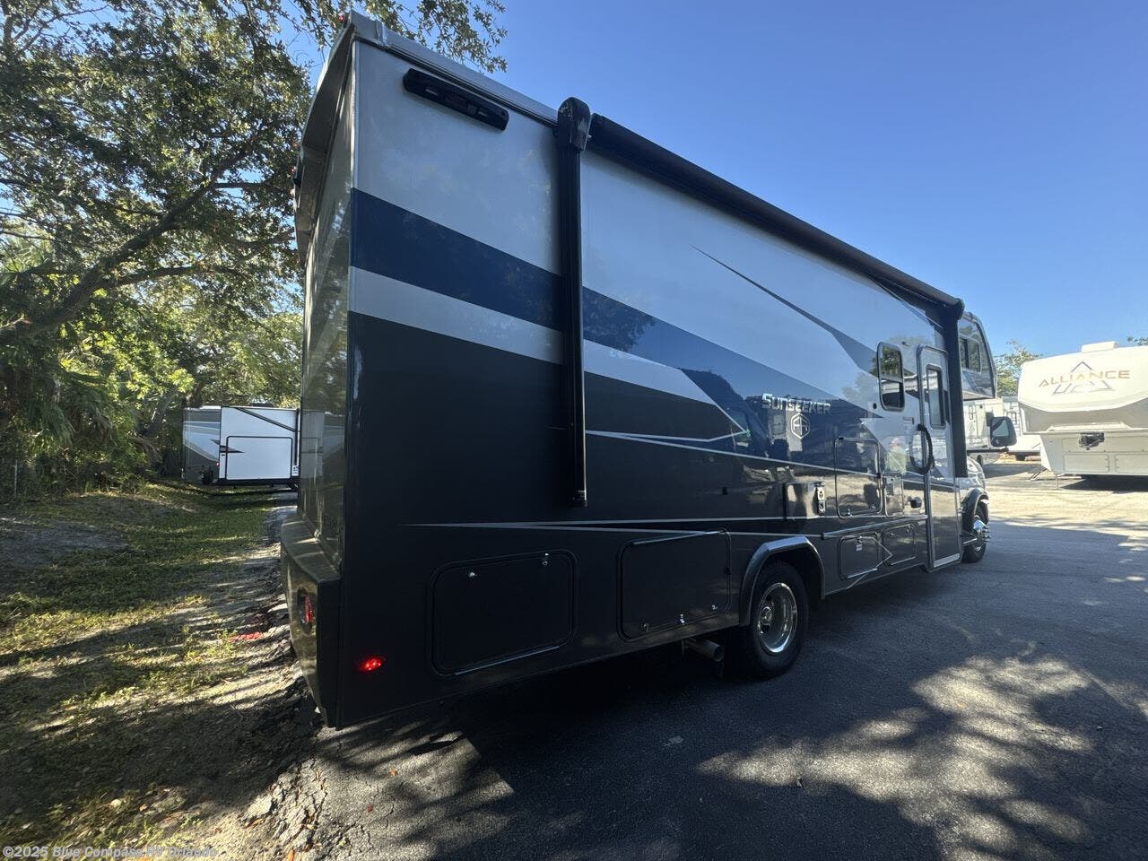 2026 Sunseeker Classic 2440DS by Forest River from Blue Compass RV Orlando in Casselberry, Florida