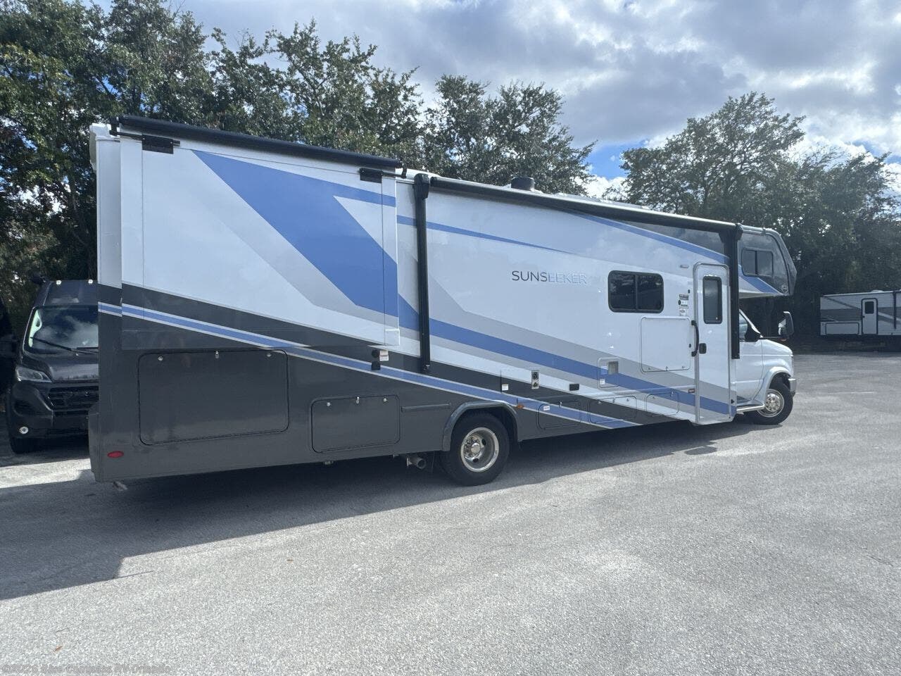 2026 Sunseeker Classic 3010DS by Forest River from Blue Compass RV Orlando in Casselberry, Florida