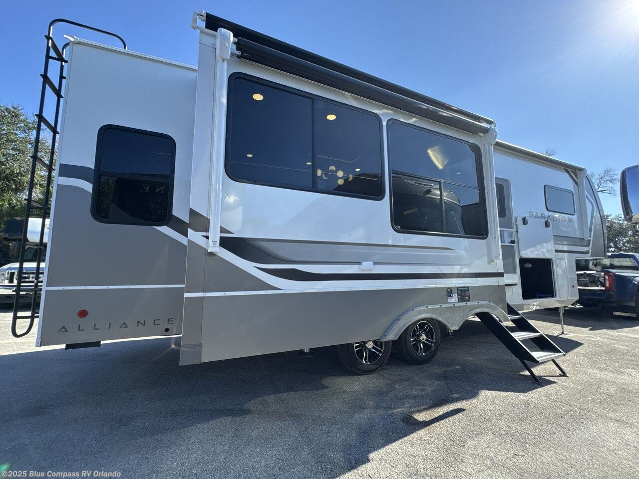 2026 Paradigm 310RL by Alliance RV from Blue Compass RV Orlando in Casselberry, Florida
