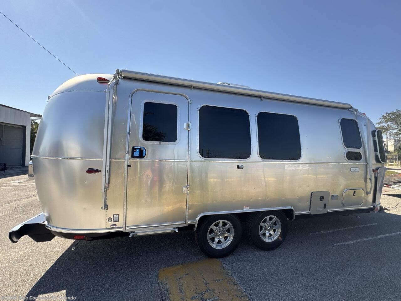 2026 Flying Cloud 23FB Twin by Airstream from Blue Compass RV Orlando in Casselberry, Florida