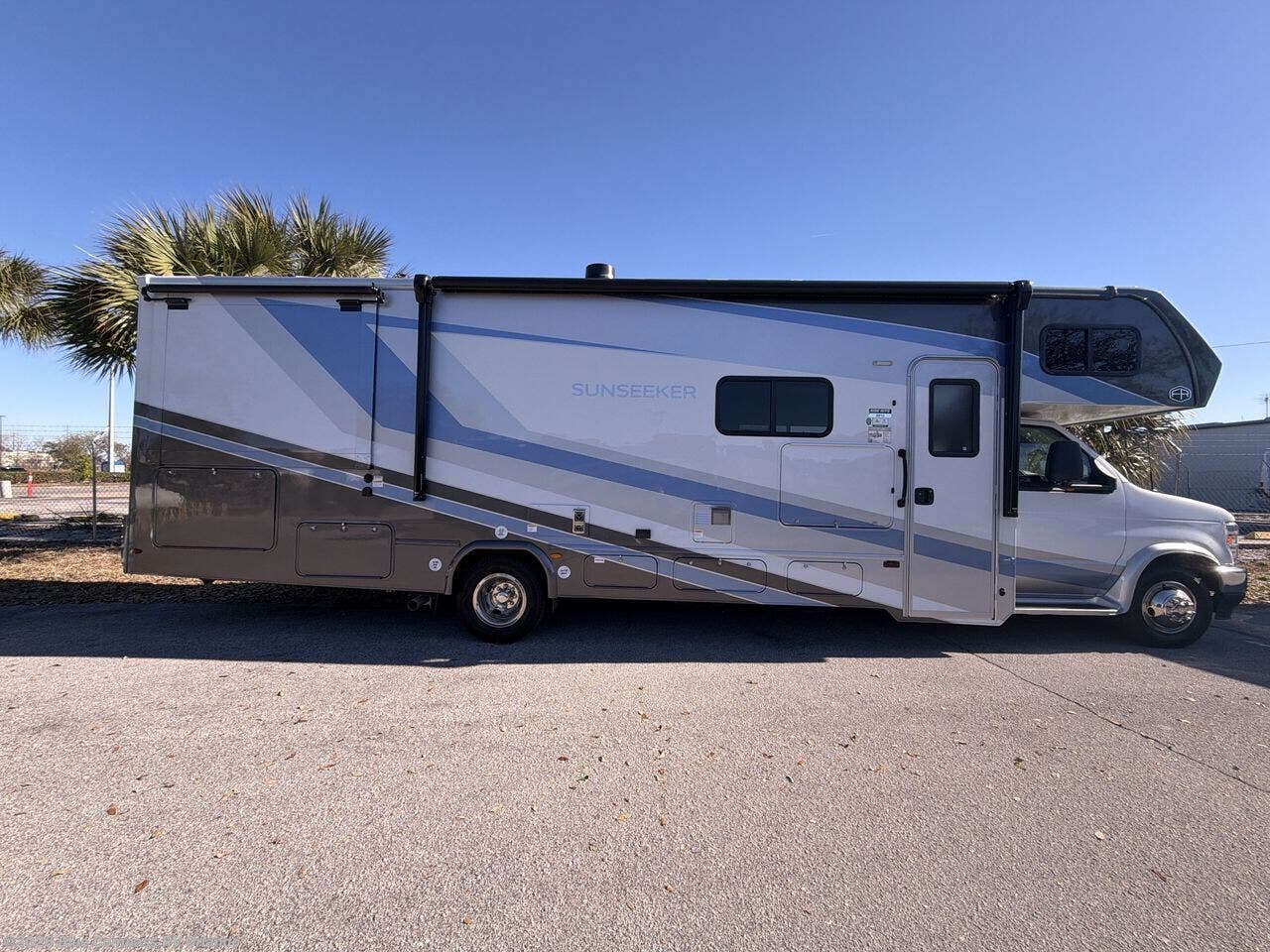 New 2026 Forest River Sunseeker Classic 3010DS available in Casselberry, Florida