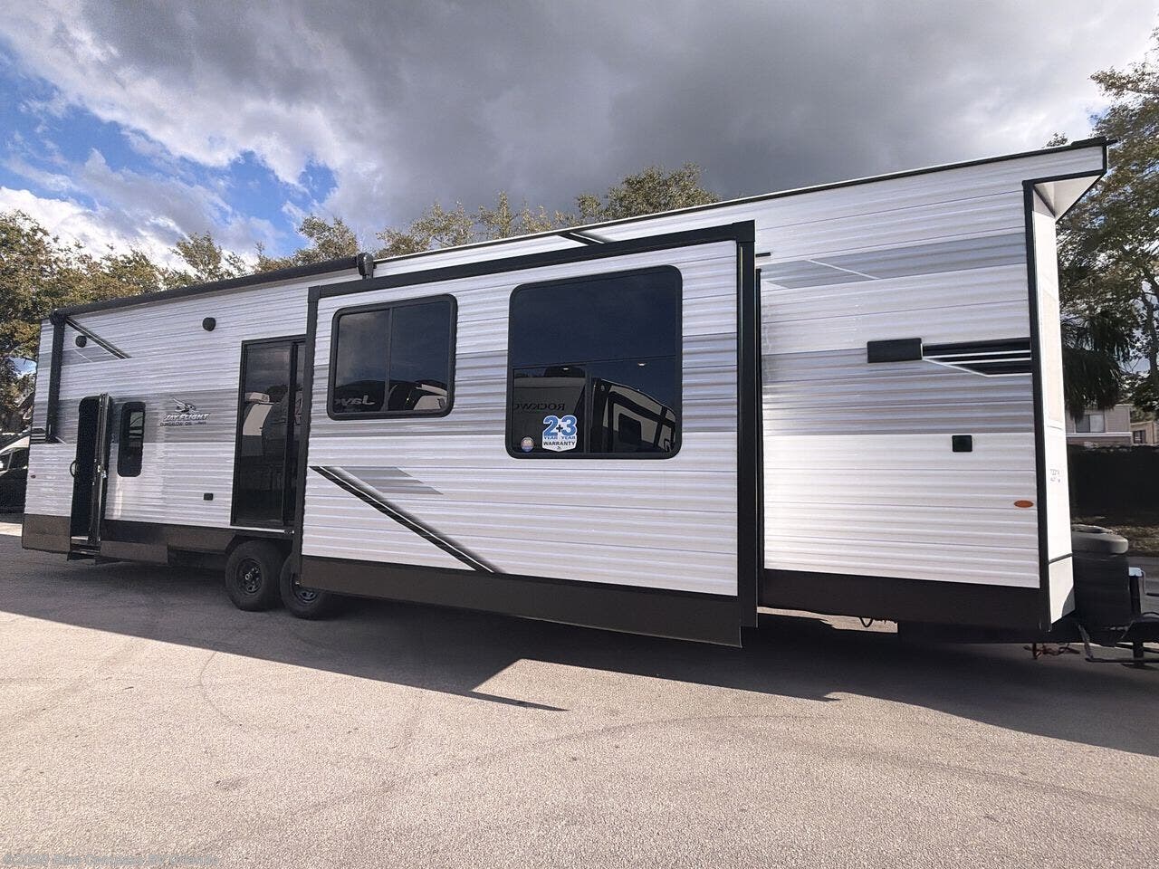 New 2026 Jayco Jay Flight Bungalow 404LOFT DS available in Casselberry, Florida