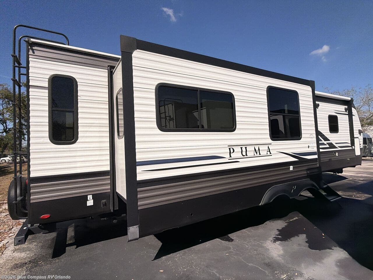 2022 Palomino Puma - Used Travel Trailer For Sale by Blue Compass RV Orlando in Casselberry, Florida