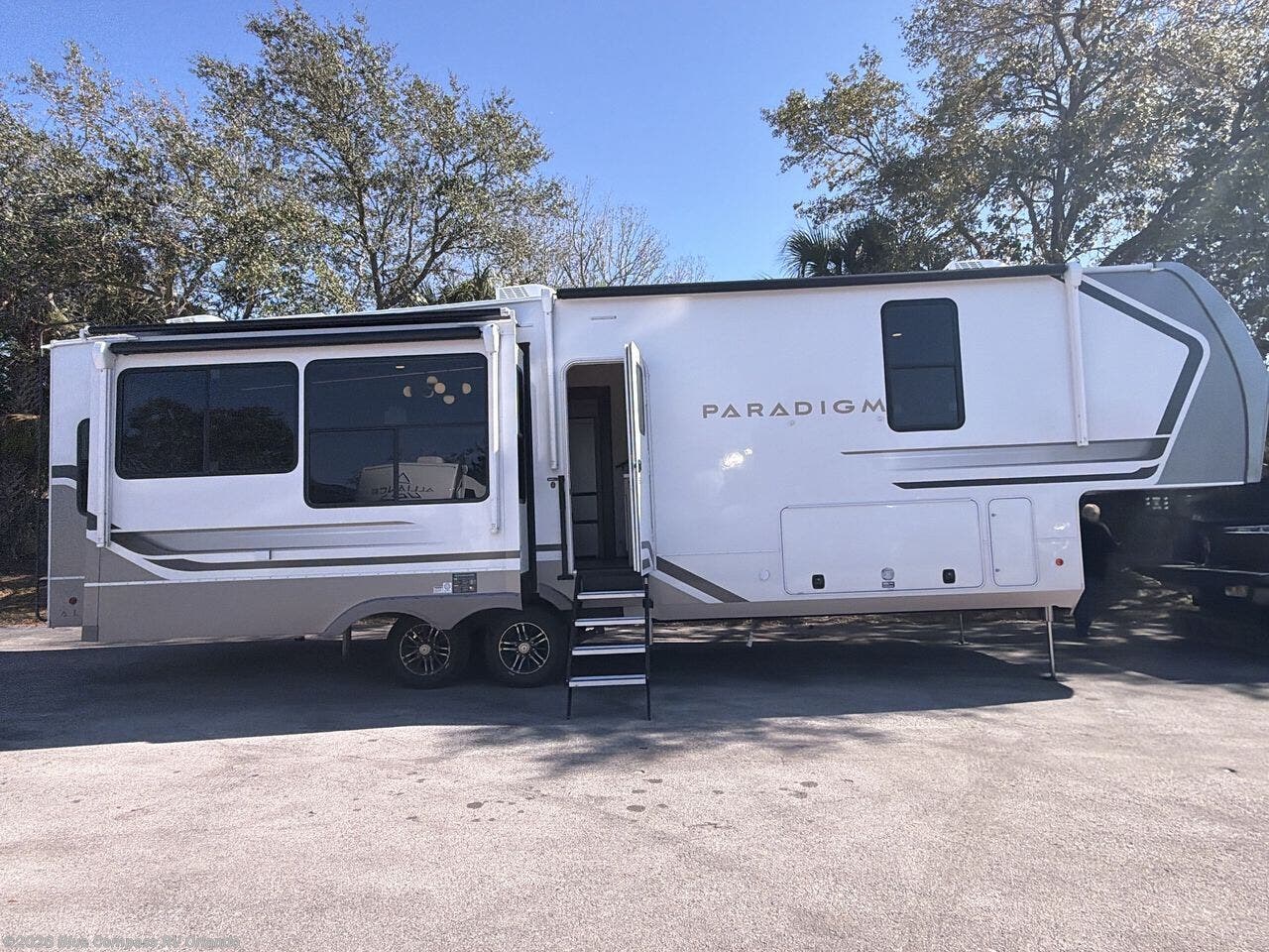 New 2026 Alliance RV Paradigm 340RL available in Casselberry, Florida