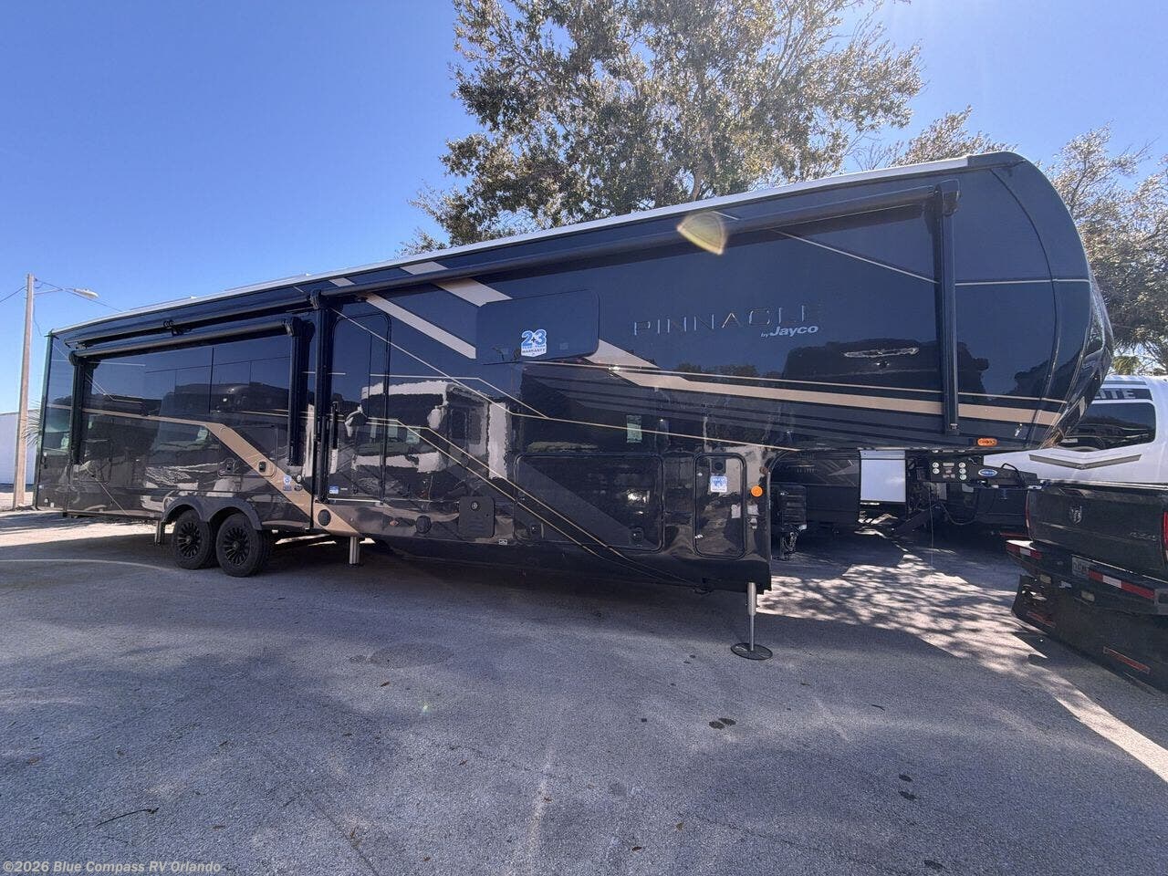 New 2026 Jayco Pinnacle 38FBRK available in Casselberry, Florida