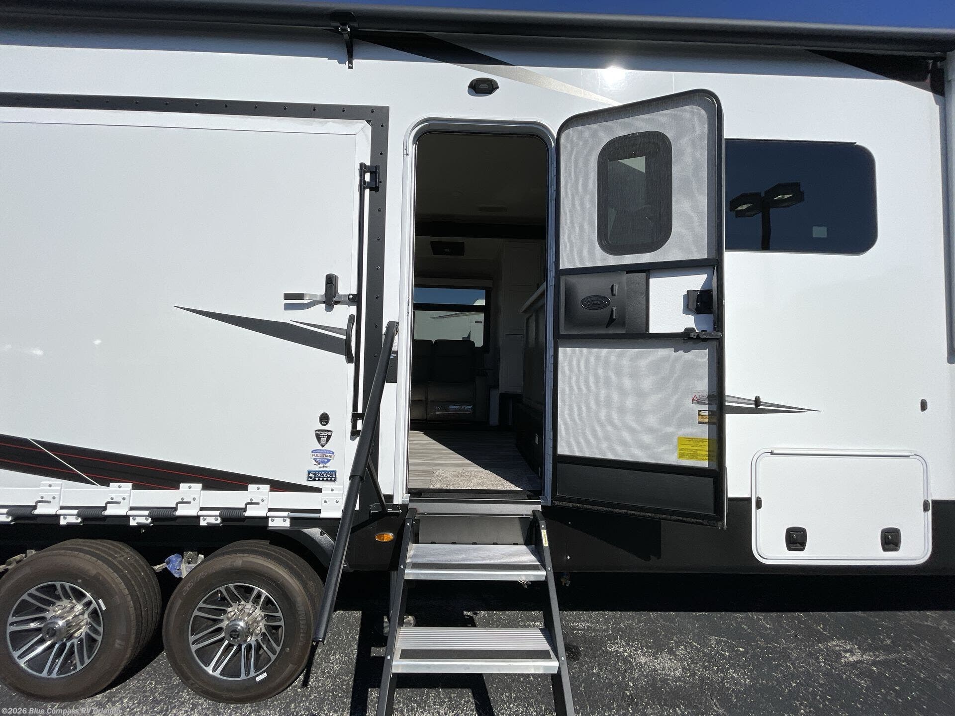 2025 Seismic Luxury Series 4113 by Jayco from Blue Compass RV Orlando in Casselberry, Florida