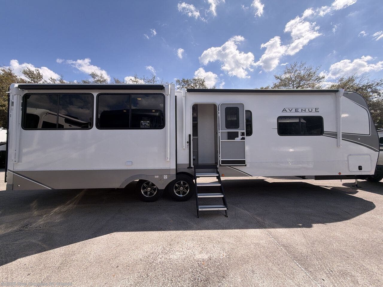 New 2026 Alliance RV Avenue 332RL available in Casselberry, Florida