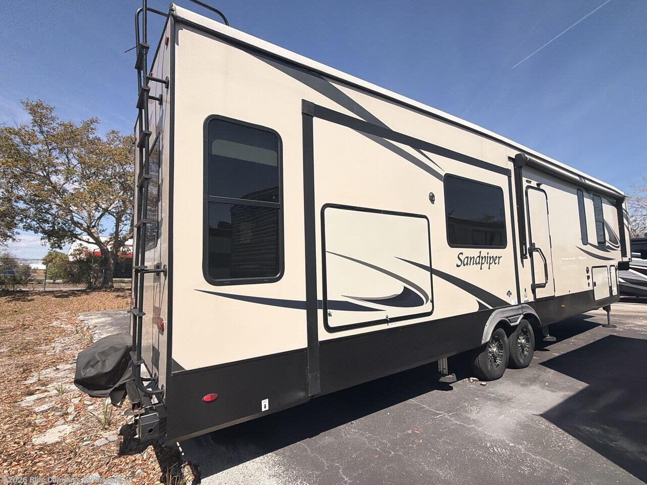 2021 Sandpiper 372LOK by Forest River from Blue Compass RV Orlando in Casselberry, Florida
