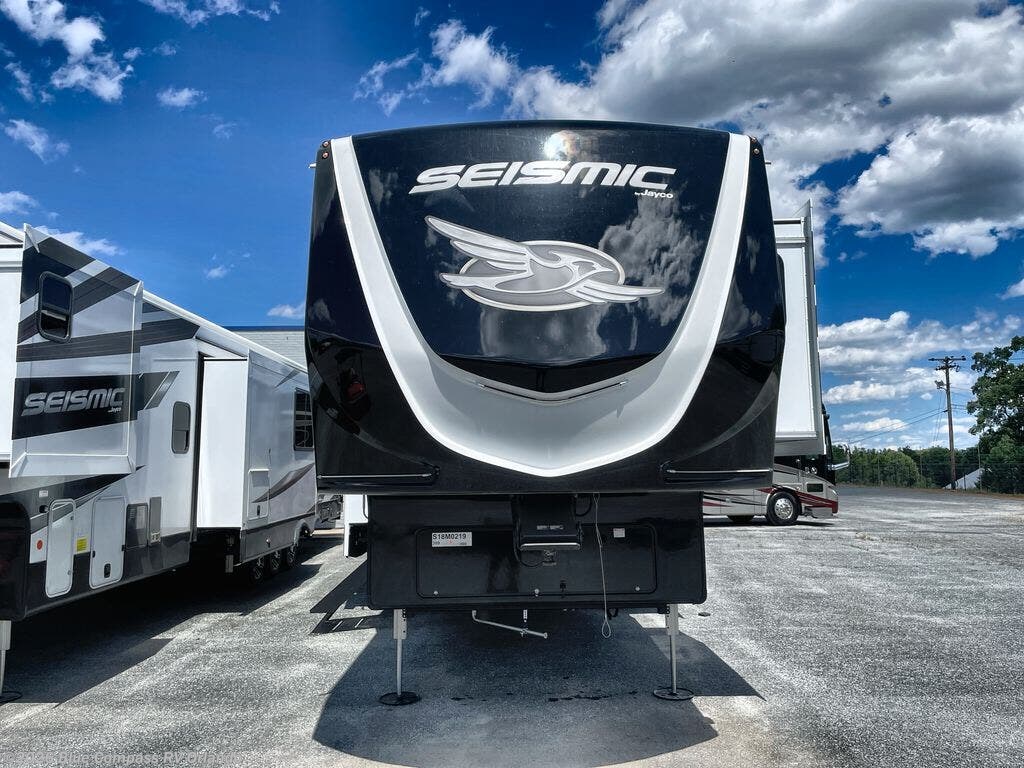 2025 Seismic 399 by Jayco from Blue Compass RV Orlando in Casselberry, Florida