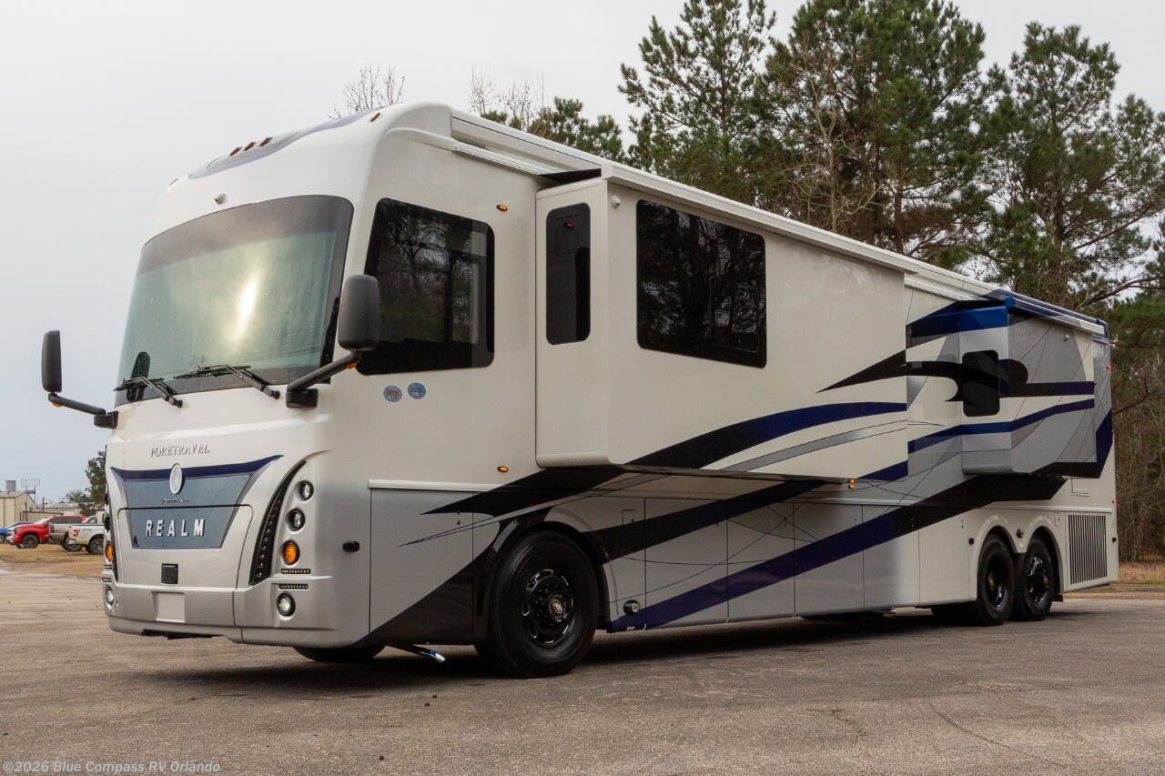 New 2027 Foretravel Realm FS605 LVB available in Casselberry, Florida
