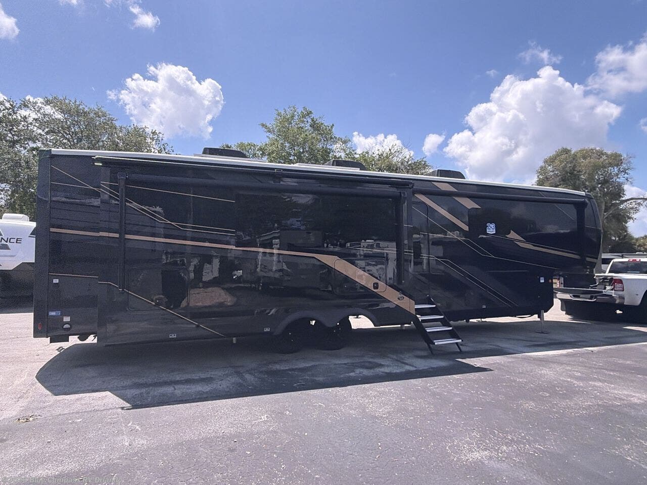 2026 Pinnacle 38FBRK by Jayco from Blue Compass RV Orlando in Casselberry, Florida