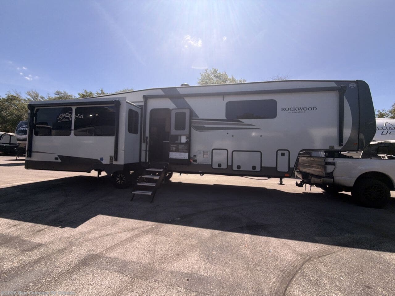 New 2026 Forest River Rockwood Signature 401SFB available in Casselberry, Florida