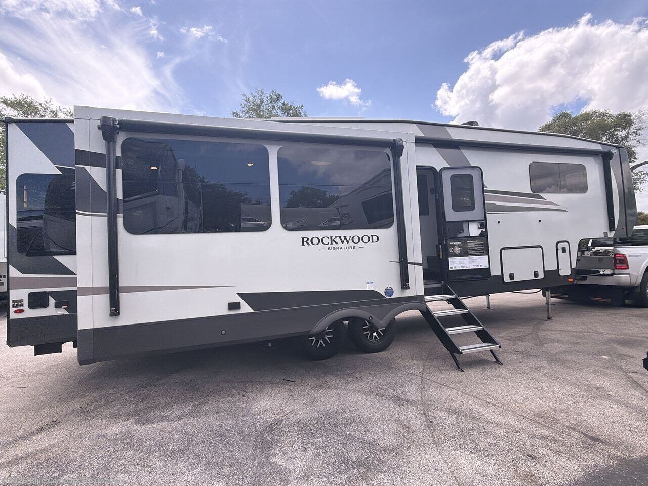 2026 Rockwood Signature R361RLS by Forest River from Blue Compass RV Orlando in Casselberry, Florida