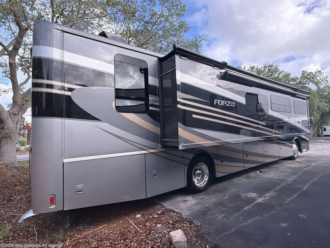 2020 Forza 38D by Winnebago from Blue Compass RV Orlando in Casselberry, Florida