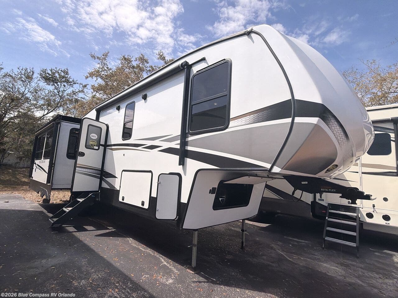 Used 2023 Dutchmen Astoria 3173RLP available in Casselberry, Florida