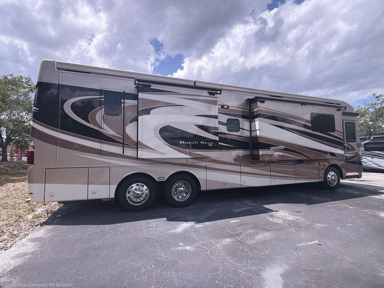 2016 Dutch Star 4018 by Newmar from Blue Compass RV Orlando in Casselberry, Florida