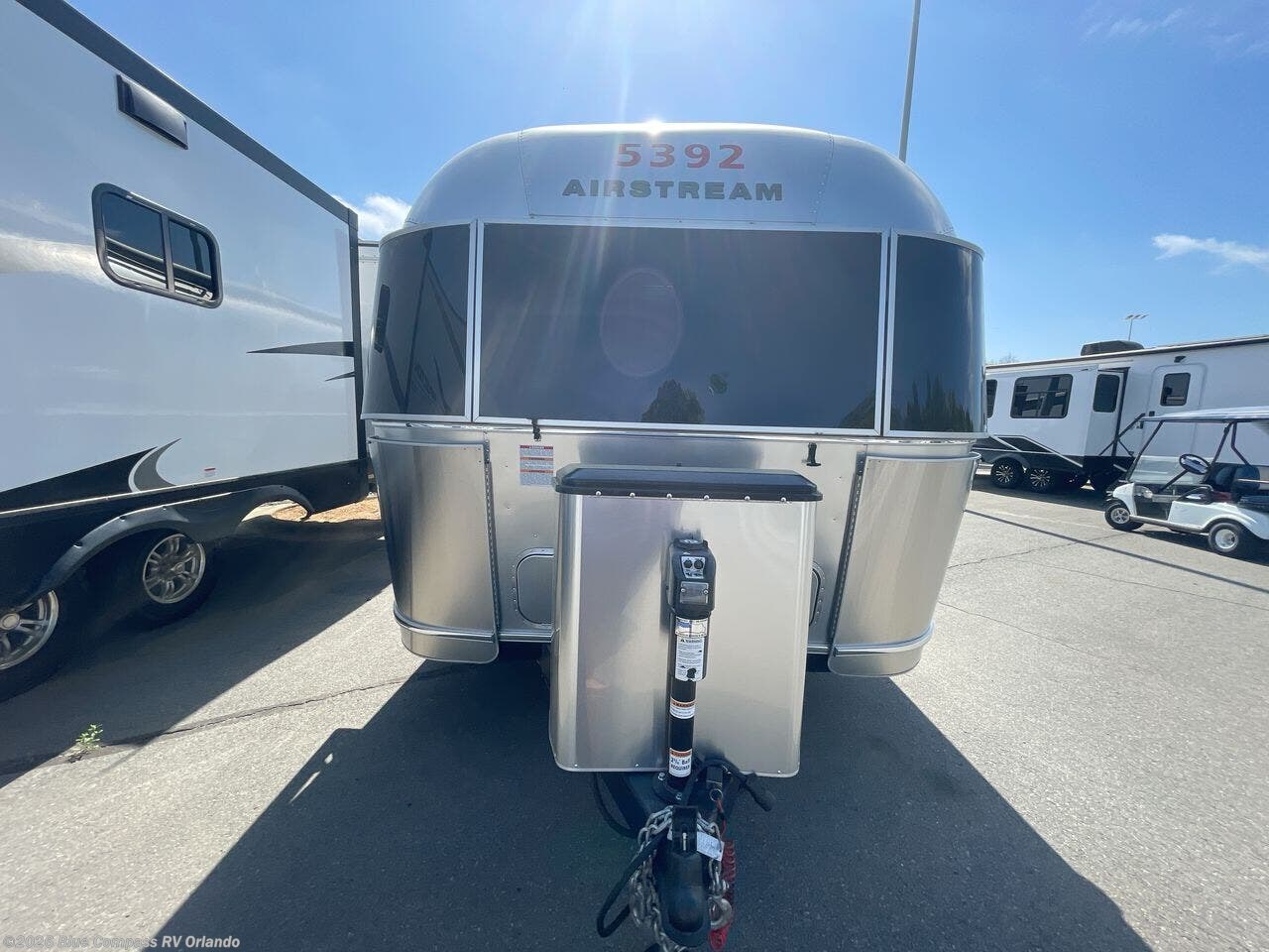 2023 Globetrotter 27FB Twin by Airstream from Blue Compass RV Orlando in Casselberry, Florida