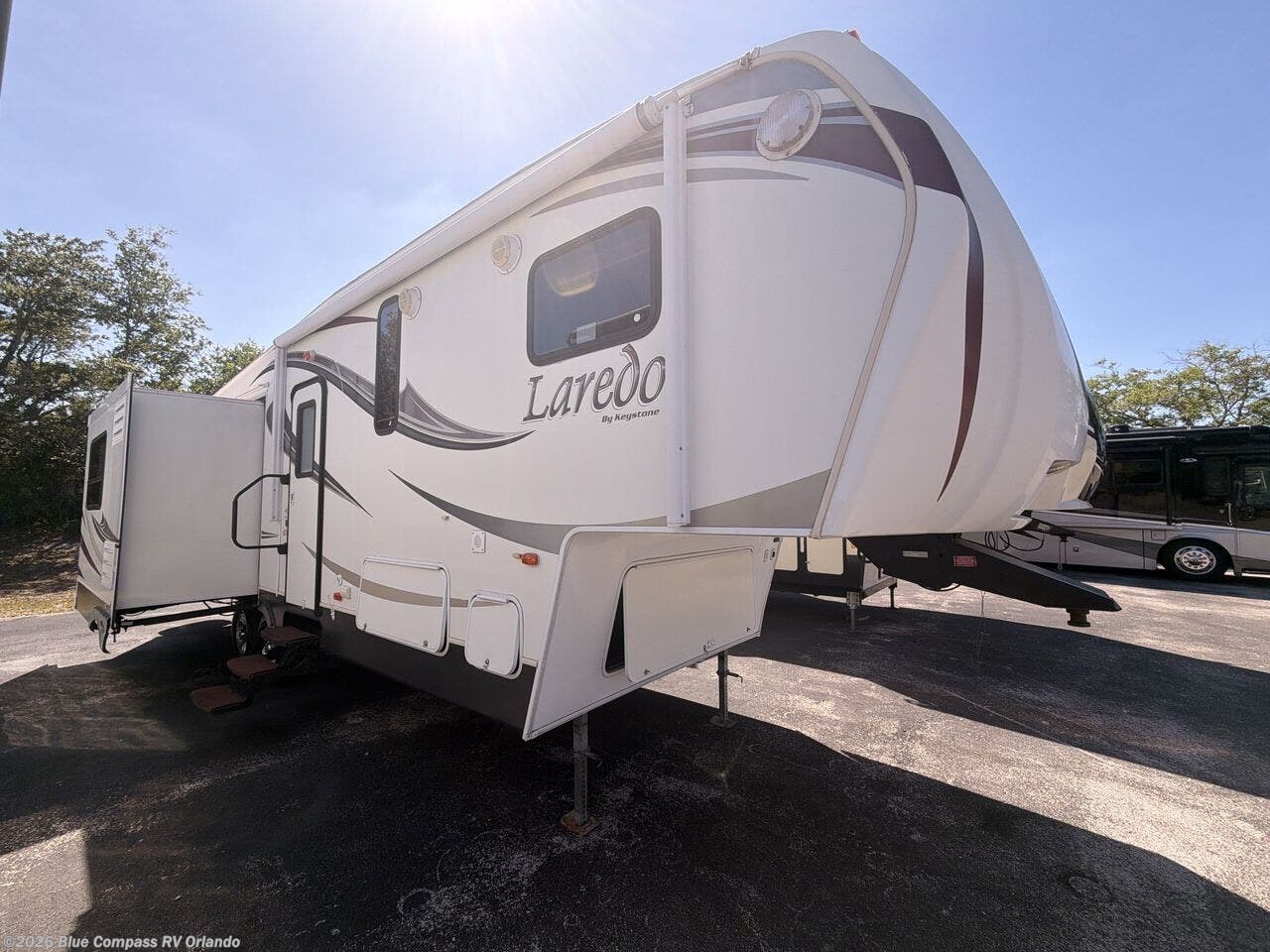 Used 2016 Keystone Laredo Super Lite 297SRE available in Casselberry, Florida