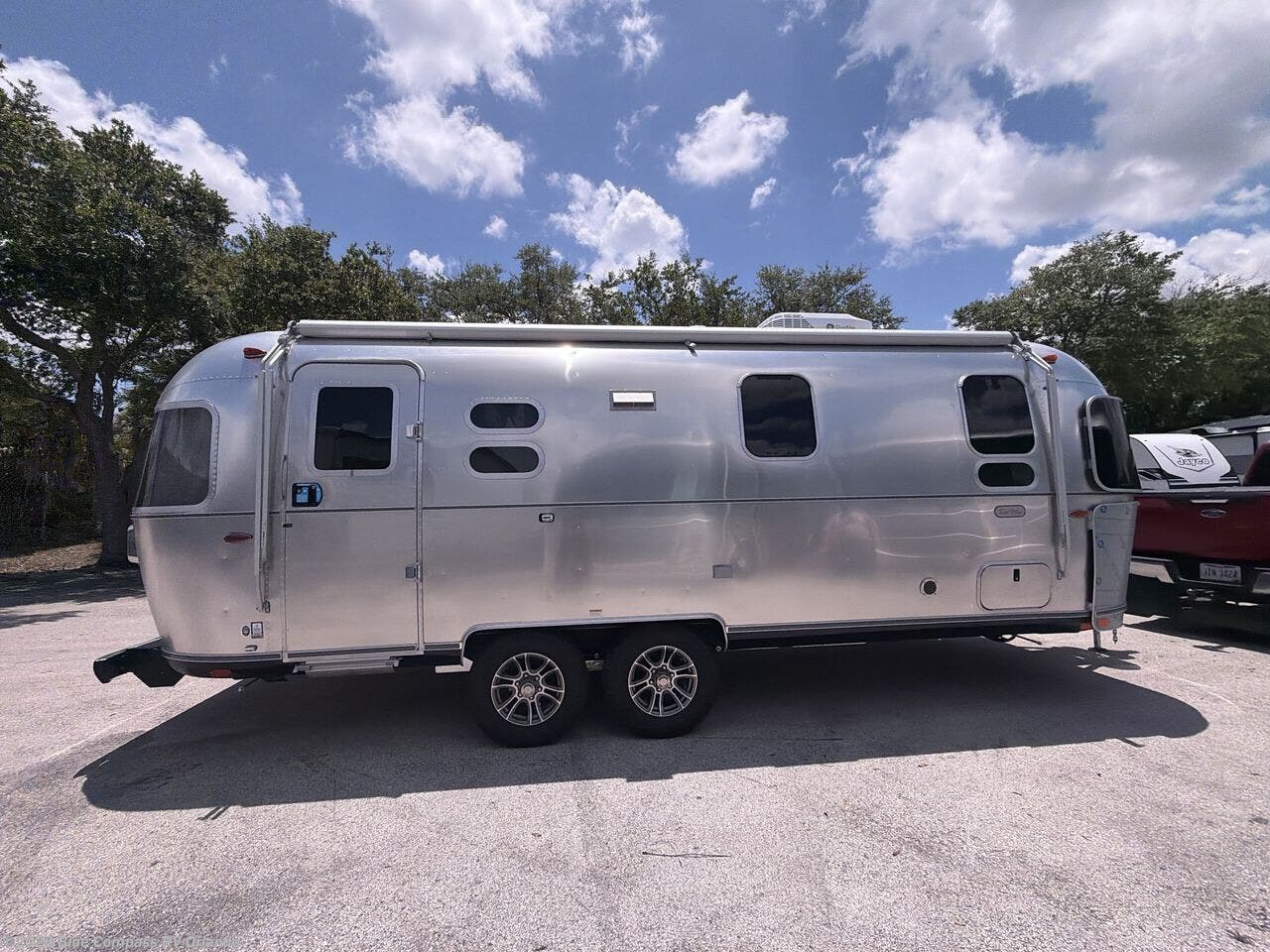 New 2026 Airstream Trade Wind 25FB Twin available in Casselberry, Florida