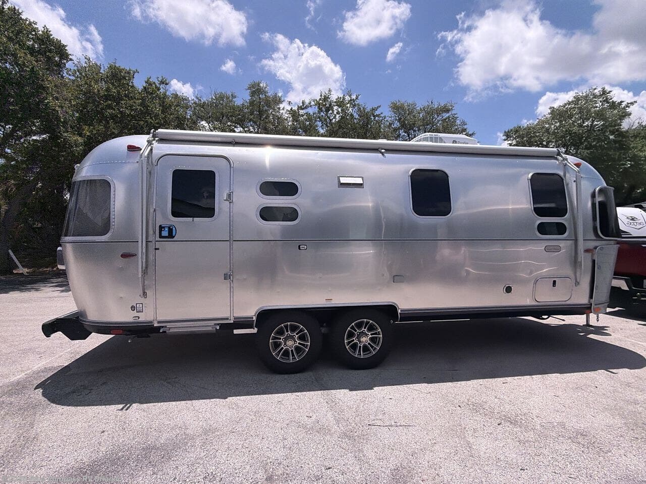2026 Trade Wind 25FB Twin by Airstream from Blue Compass RV Orlando in Casselberry, Florida