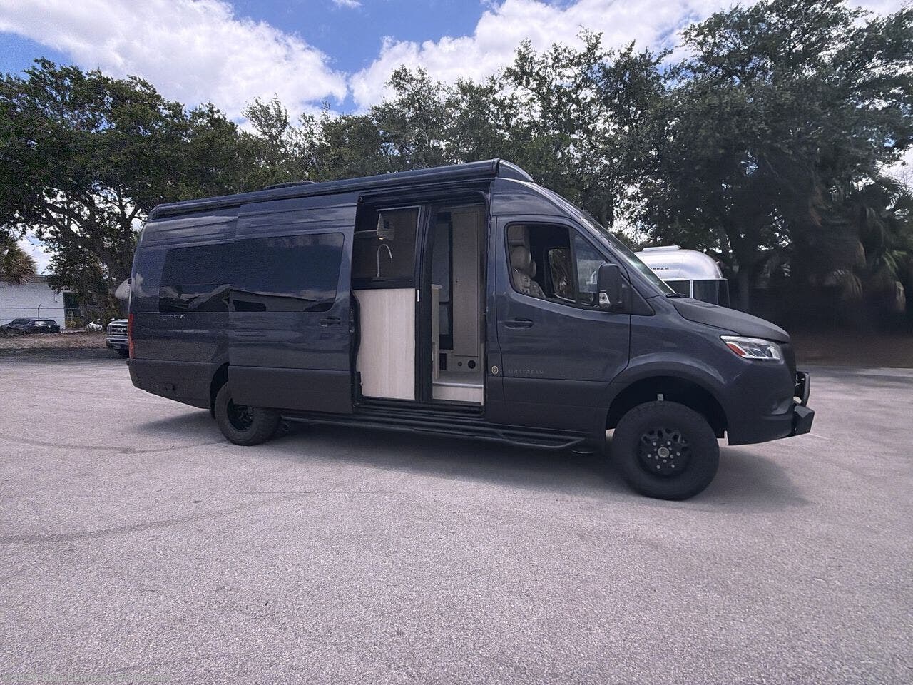 2026 Interstate 24GLX Std. Model by Airstream from Blue Compass RV Orlando in Casselberry, Florida