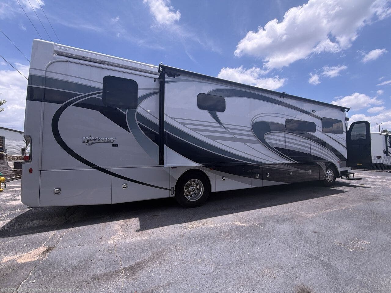 2024 Discovery LXE 40M by Fleetwood from Blue Compass RV Orlando in Casselberry, Florida