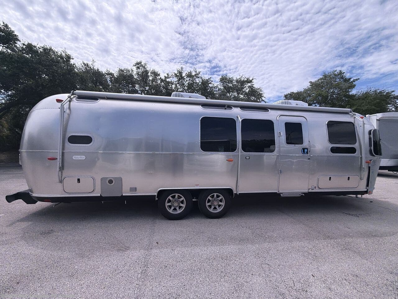 2026 Flying Cloud 30FB Bunk Twin by Airstream from Blue Compass RV Orlando in Casselberry, Florida