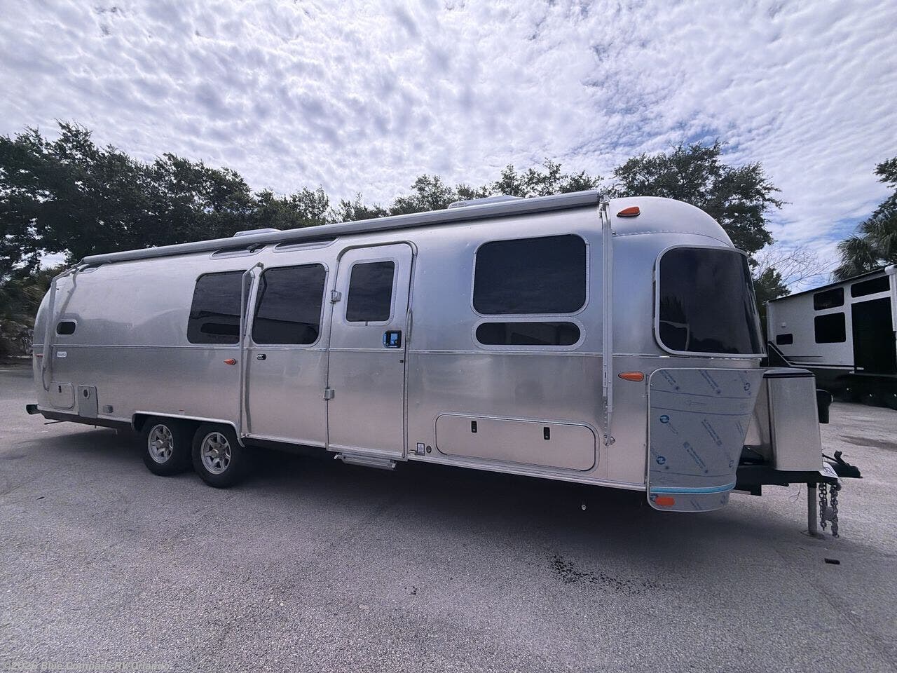 New 2026 Airstream Flying Cloud 30FB Bunk Twin available in Casselberry, Florida