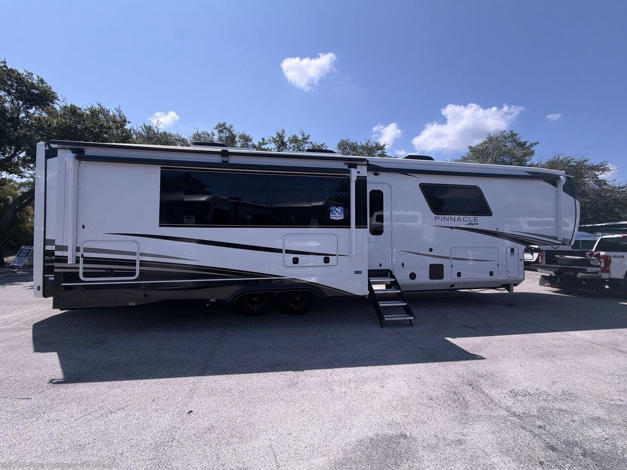 2027 Pinnacle 38FBRK by Jayco from Blue Compass RV Orlando in Casselberry, Florida