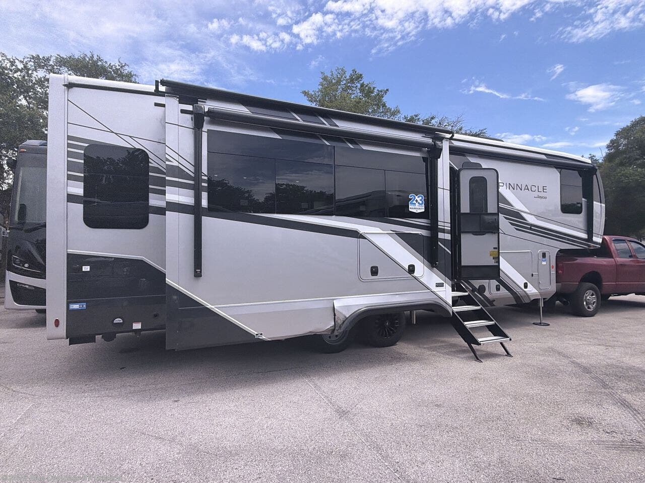 2027 Pinnacle 32RLTS by Jayco from Blue Compass RV Orlando in Casselberry, Florida