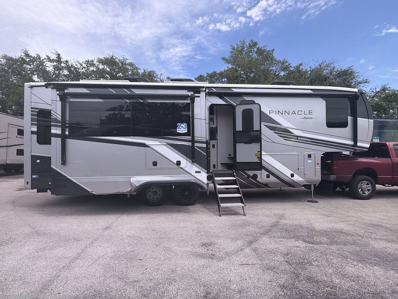 New 2027 Jayco Pinnacle 32RLTS available in Casselberry, Florida