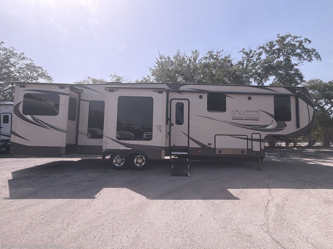 Used 2017 Starcraft Solstice 377RDEN available in Casselberry, Florida