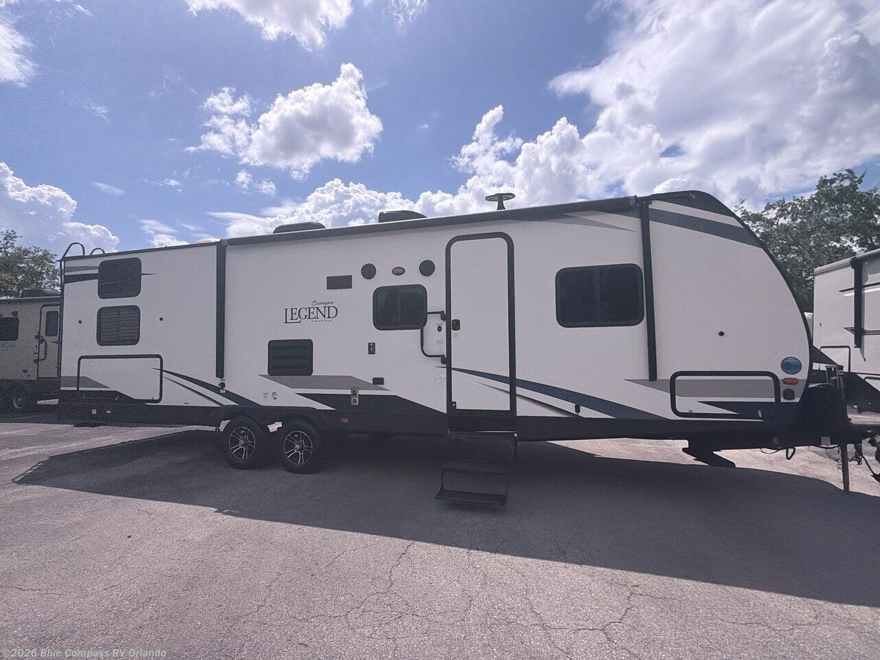 Used 2020 Forest River Surveyor Legend 295QBLE available in Casselberry, Florida