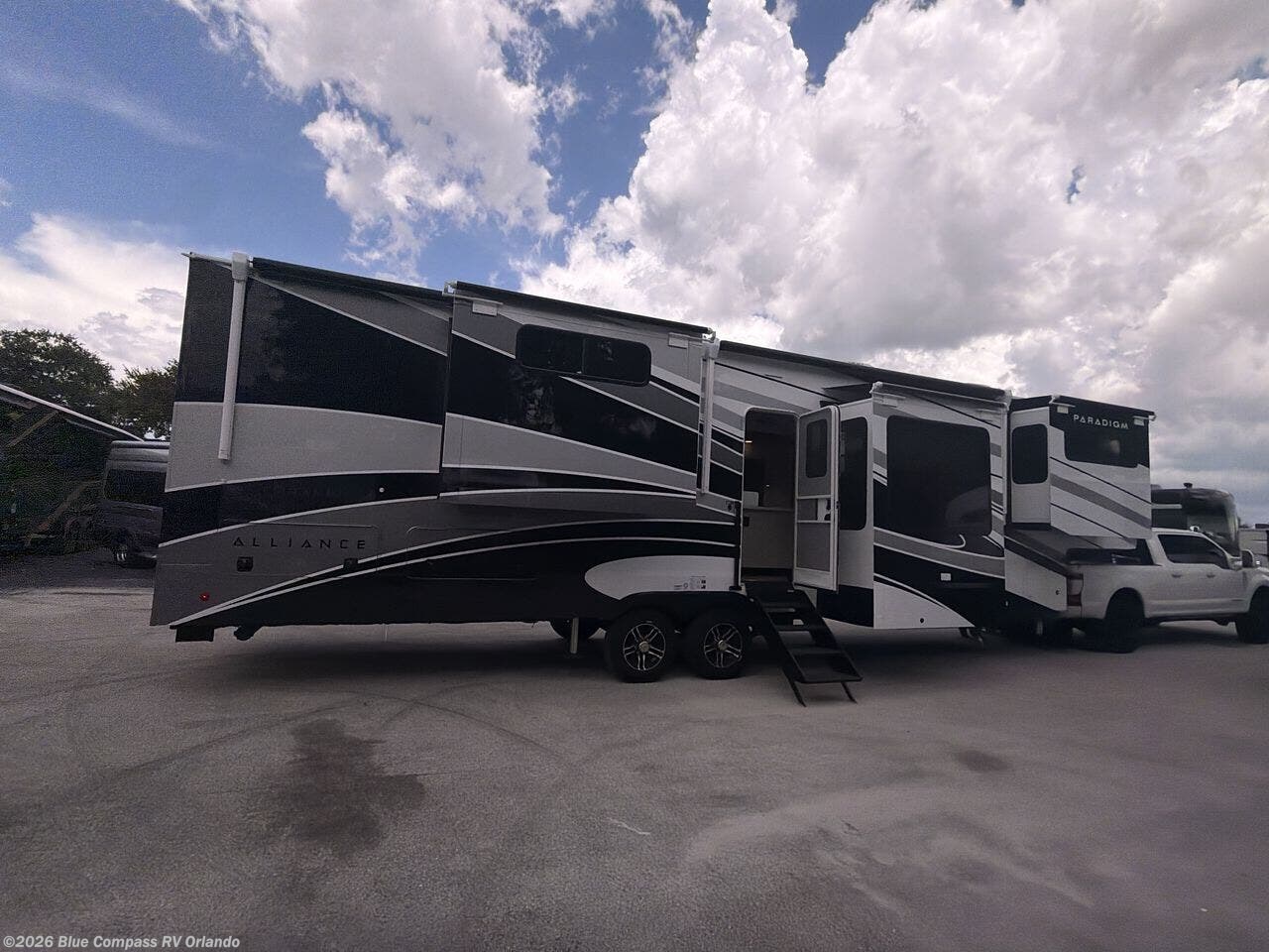 2027 Paradigm 385FL by Alliance RV from Blue Compass RV Orlando in Casselberry, Florida