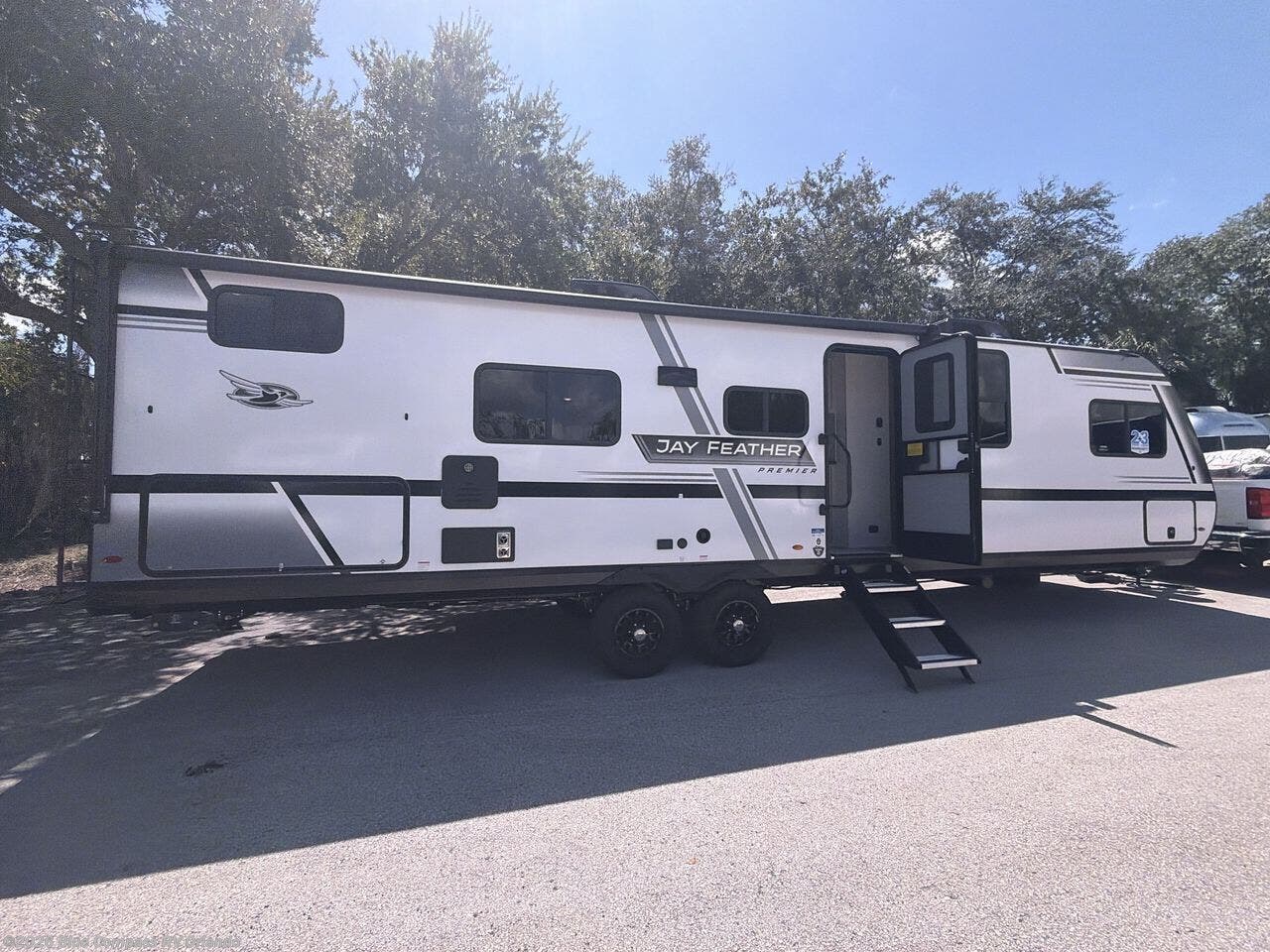 2027 Jay Feather 29QBH by Jayco from Blue Compass RV Orlando in Casselberry, Florida