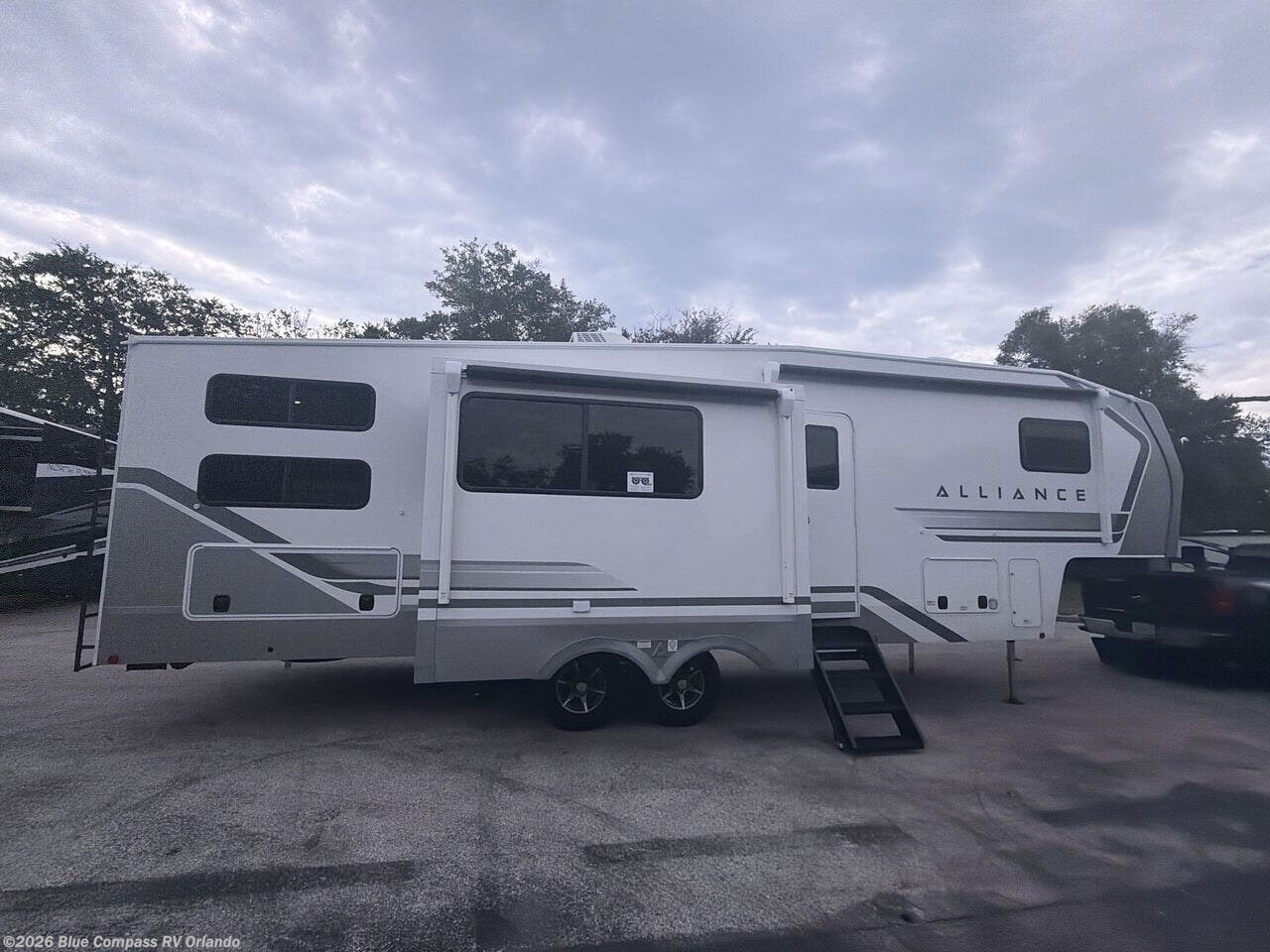 2027 Avenue All-Access 30BH by Alliance RV from Blue Compass RV Orlando in Casselberry, Florida