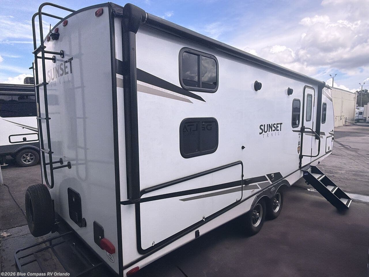 2024 Sunset Trail SS242BH by CrossRoads from Blue Compass RV Orlando in Casselberry, Florida