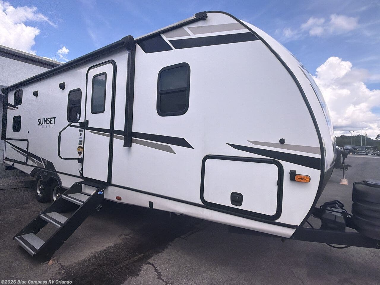 Used 2024 CrossRoads Sunset Trail SS242BH available in Casselberry, Florida
