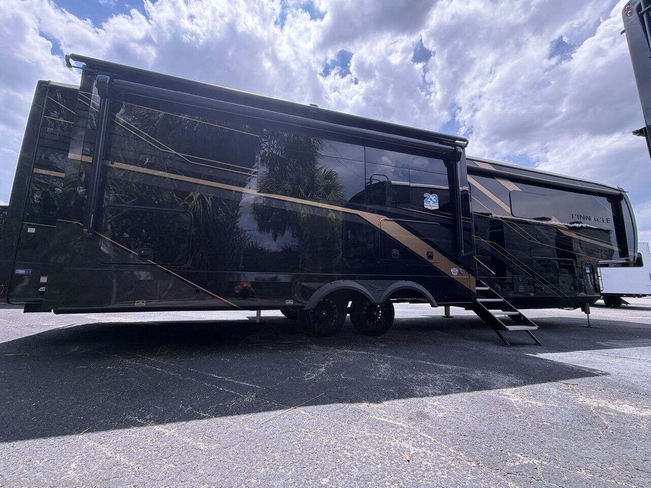 2026 Pinnacle 38FBRK by Jayco from Blue Compass RV Orlando in Casselberry, Florida
