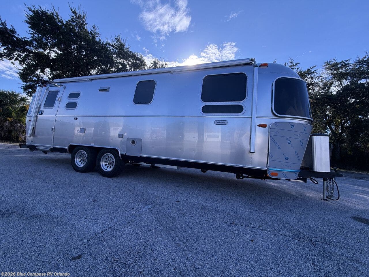 New 2027 Airstream Globetrotter 27FB available in Casselberry, Florida