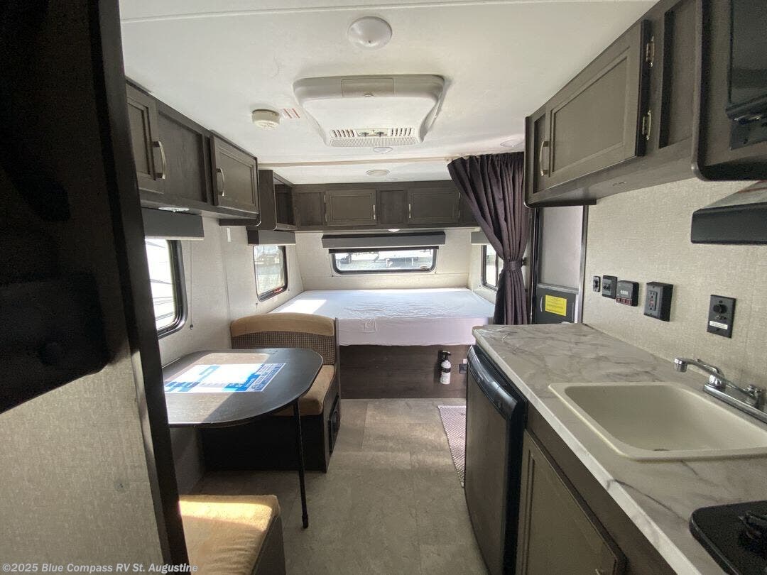 2020 Jayco Jay Flight SLX 7 174BH - 1 41803 4737207 291813143 ;maxwidth=653;maxheight=490;mode=pad
