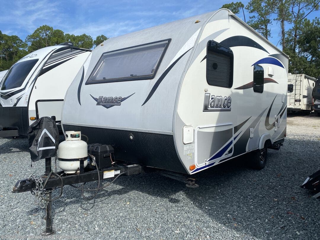 Used 2017 Lance Lance Travel Trailers 1475 Lance available in St. Augustine, Florida