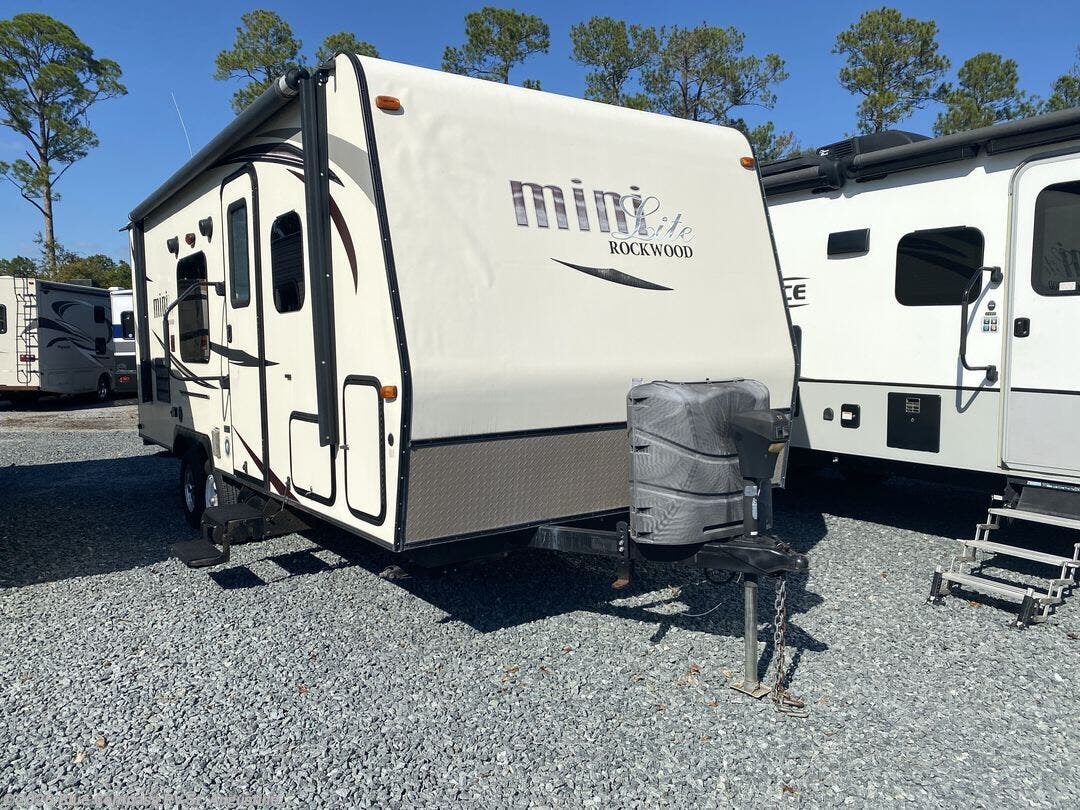 2016 Forest River Rockwood Mini Lite 2306 - Used Travel Trailer For Sale by Blue Compass RV St. Augustine in St. Augustine, Florida